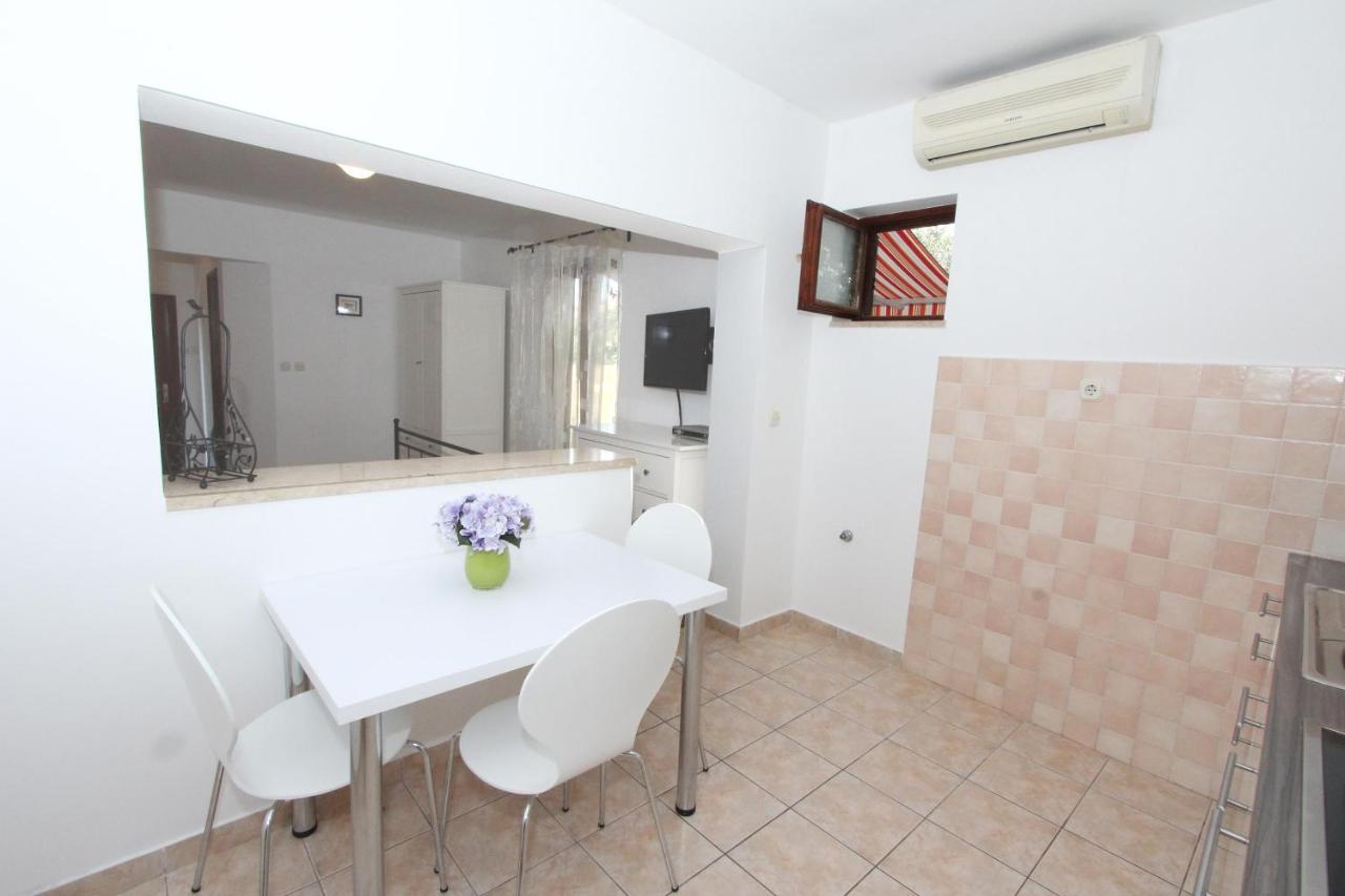 Apartments Mirela روفينج المظهر الخارجي الصورة