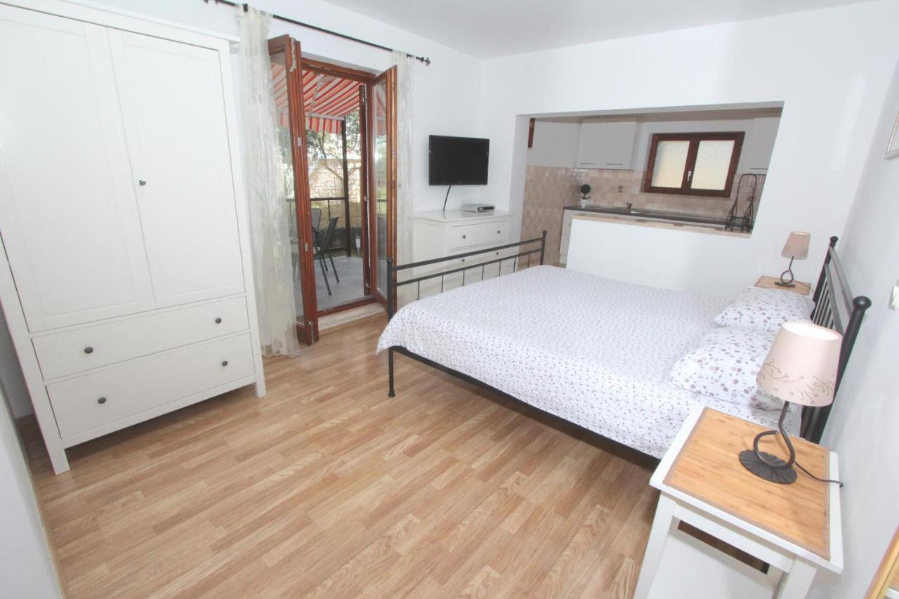 Apartments Mirela روفينج المظهر الخارجي الصورة