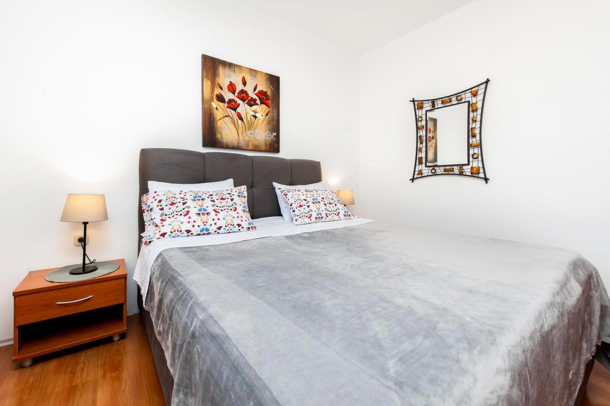 Apartments Mirela روفينج المظهر الخارجي الصورة