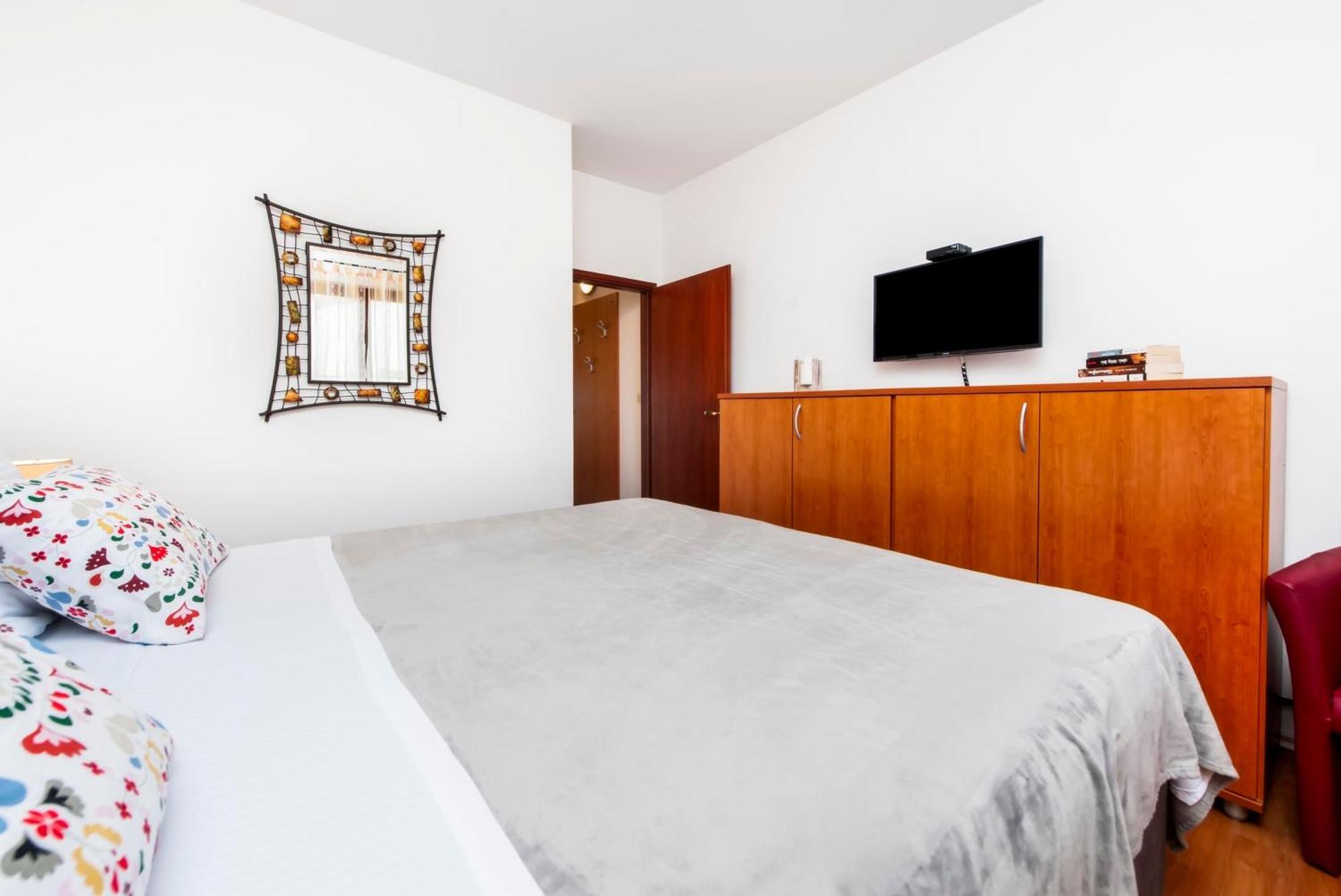 Apartments Mirela روفينج المظهر الخارجي الصورة